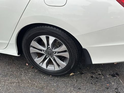 Used 2013 Honda Accord LX image 9