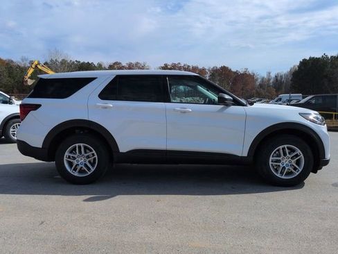 New 2026 Ford Explorer Active image 3