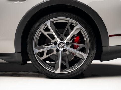 Used 2023 Porsche Taycan 4S image 20