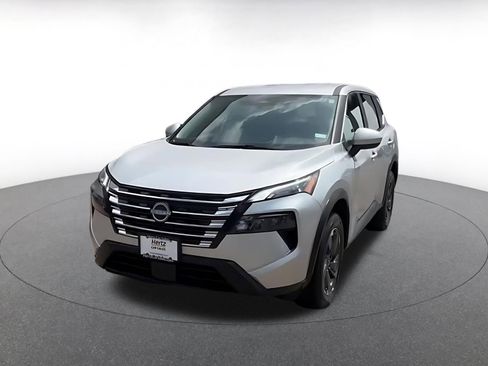 Used 2025 Nissan Rogue SV image 8