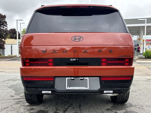 Used 2025 Hyundai Santa Fe Calligraphy AWD/4WD image 3