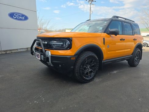 New 2026 Ford Bronco Sport Outer Banks w/ Sasquatch Outer Banks Package AWD/4WD image 2