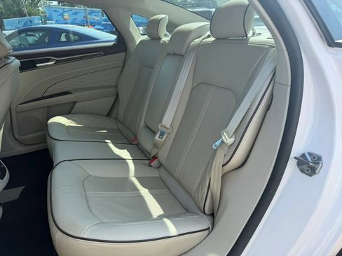 Used 2018 Ford Fusion Platinum FWD image 16