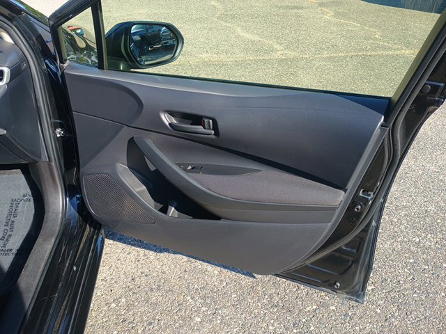 Used 2022 Toyota Corolla LE FWD image 12