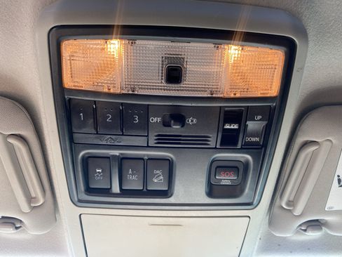 Used 2014 Toyota 4Runner Limited AWD/4WD image 11