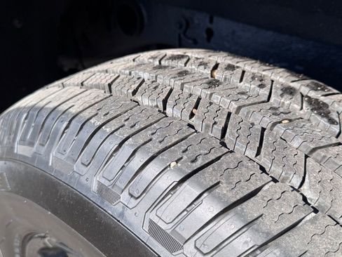 Used 2017 Chevrolet Silverado 1500 LTZ Z71 w/ Midnight Edition image 31