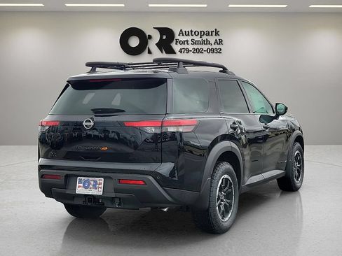 Used 2025 Nissan Pathfinder Rock Creek AWD/4WD image 5