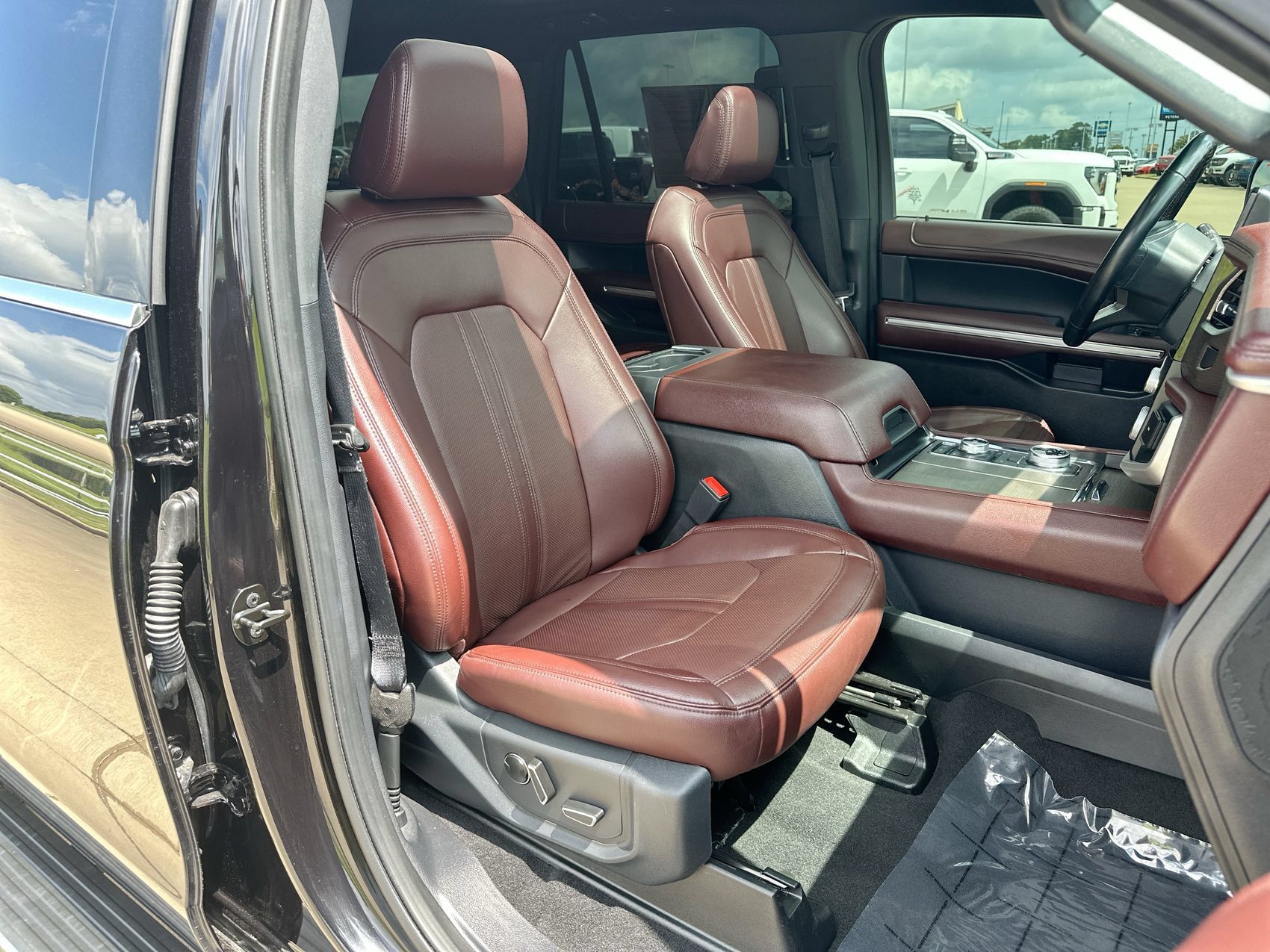 Used 2024 Ford Expedition Max Limited AWD/4WD image 26