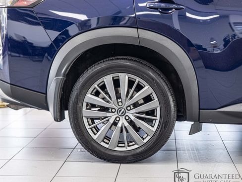 Used 2022 Nissan Pathfinder SL w/ SL Premium Package AWD/4WD image 10