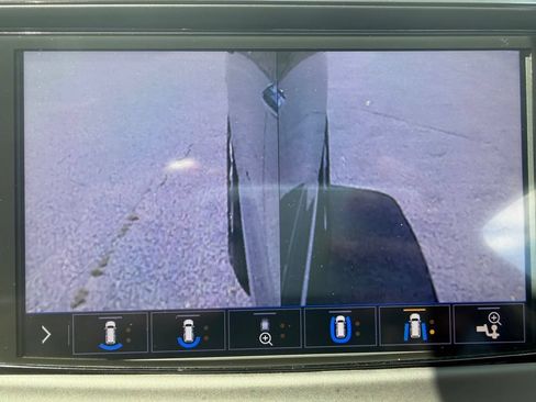 Used 2020 Buick Enclave Avenir w/ Avenir Technology Package AWD/4WD image 24