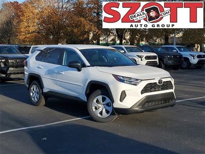 New 2025 Toyota RAV4 LE