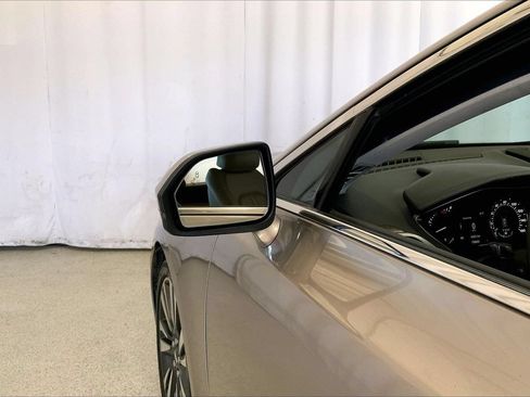 Used 2018 Lincoln MKZ Reserve w/ Technology Package FWD image 10
