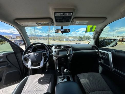Used 2017 Toyota 4Runner SR5 AWD/4WD image 13