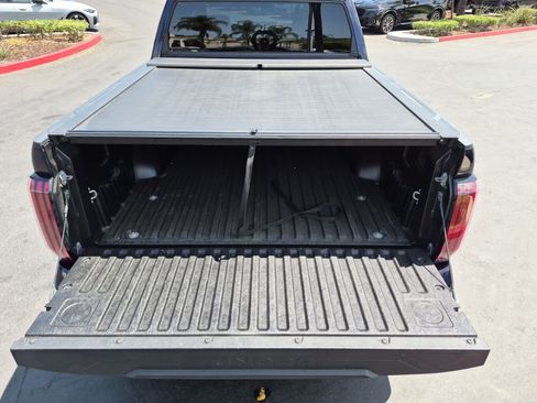 Used 2023 Toyota Tundra Platinum AWD/4WD image 31