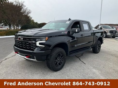 Used 2022 Chevrolet Silverado 1500 ZR2 image 1