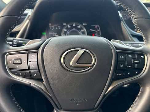 Used 2021 Lexus ES 300h w/ Premium Package image 16