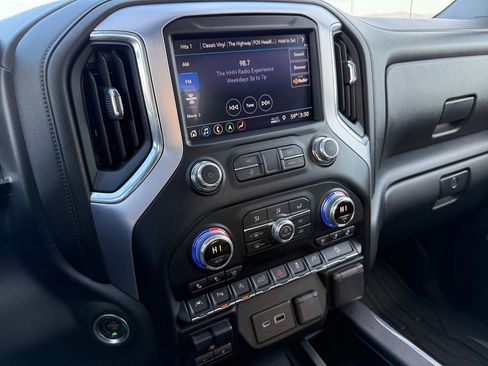 Used 2019 GMC Sierra 1500 SLT w/ SLT Premium Plus Package image 17