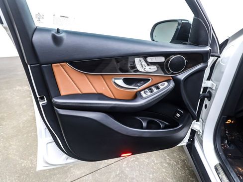 Used 2022 Mercedes-Benz GLC 300 image 21