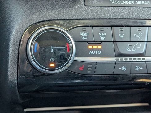 Used 2022 Ford Escape SEL w/ Technology Package image 31