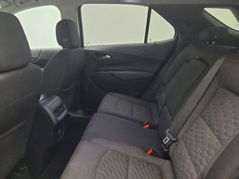 Used 2018 Chevrolet Equinox LT image 18