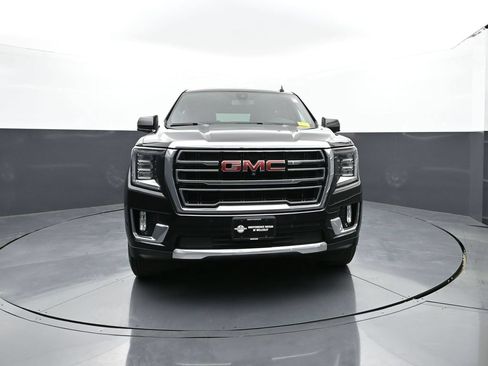 Used 2022 GMC Yukon SLT w/ SLT Premium Package AWD/4WD image 2