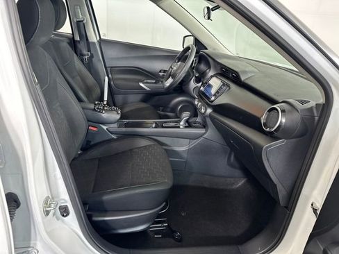 Used 2024 Nissan Kicks SV image 28