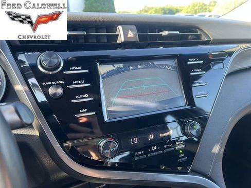 Used 2019 Toyota Camry SE FWD image 20