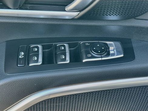 Certified 2024 Kia Telluride S w/ S Sunroof Package AWD/4WD image 18