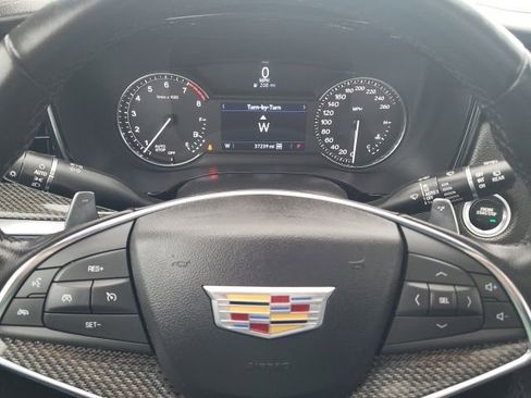 Used 2022 Cadillac XT5 Sportv image 8