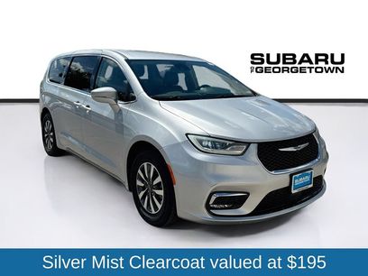 Used 2022 Chrysler Pacifica Touring-L