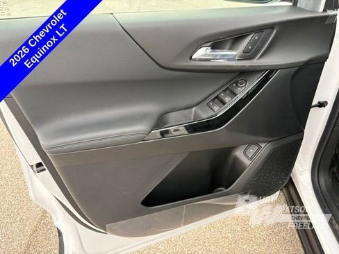 New 2026 Chevrolet Equinox LT w/ Convenience Package II AWD/4WD image 10