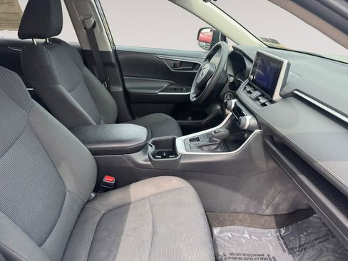 Used 2024 Toyota RAV4 LE image 15
