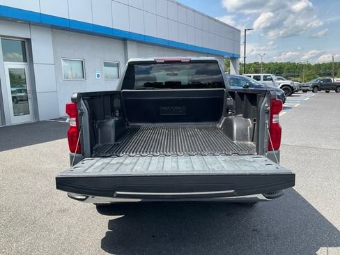 Used 2020 Chevrolet Silverado 1500 LT AWD/4WD image 17