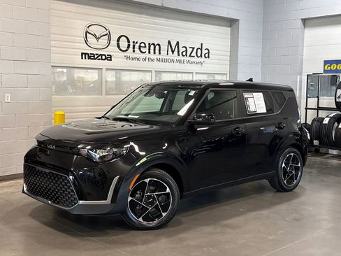 Used 2025 Kia Soul EX FWD image 1