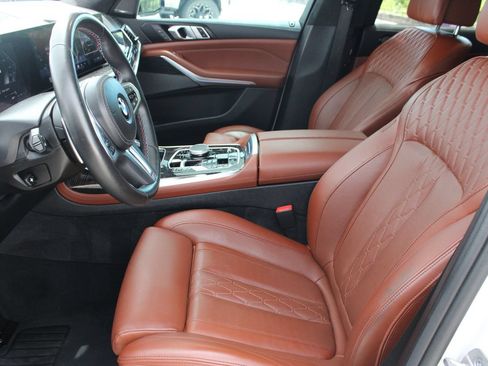 Used 2025 BMW X7 M60i AWD/4WD image 10