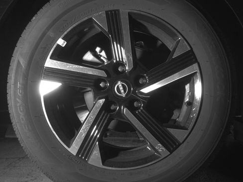 Used 2025 Nissan Sentra SV FWD image 15