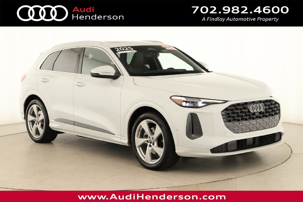 Certified 2025 Audi Q5 Prestige AWD/4WD image 1