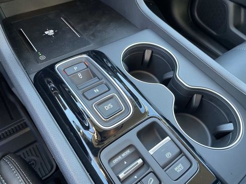 New 2025 Honda Pilot EX-L image 17