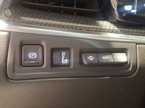 Certified 2023 Cadillac XT5 Sportv w/ Technology Package image 31