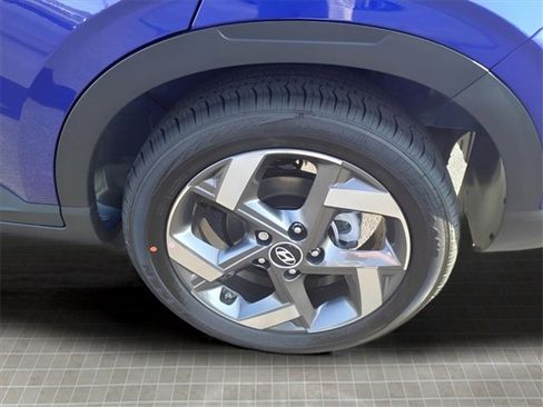 New 2025 Hyundai Venue Limited image 7