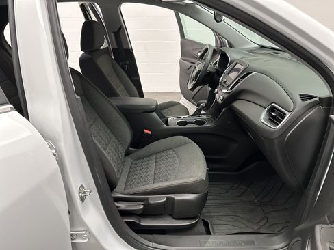 Used 2023 Chevrolet Equinox LT w/ LPO, Floor Liner Package AWD/4WD image 21