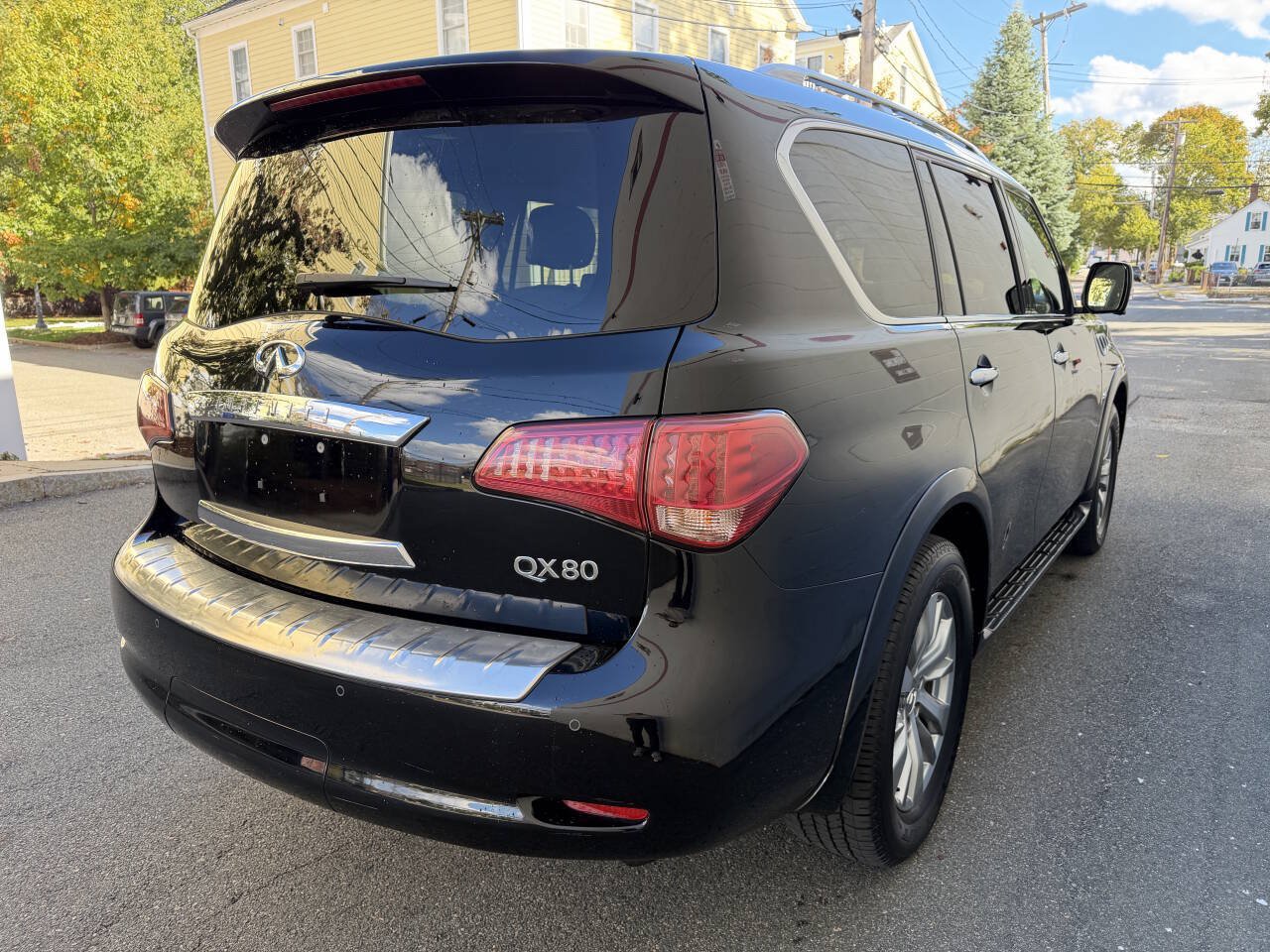 Used 2015 INFINITI QX80 4WD w/ Theater Package image 6