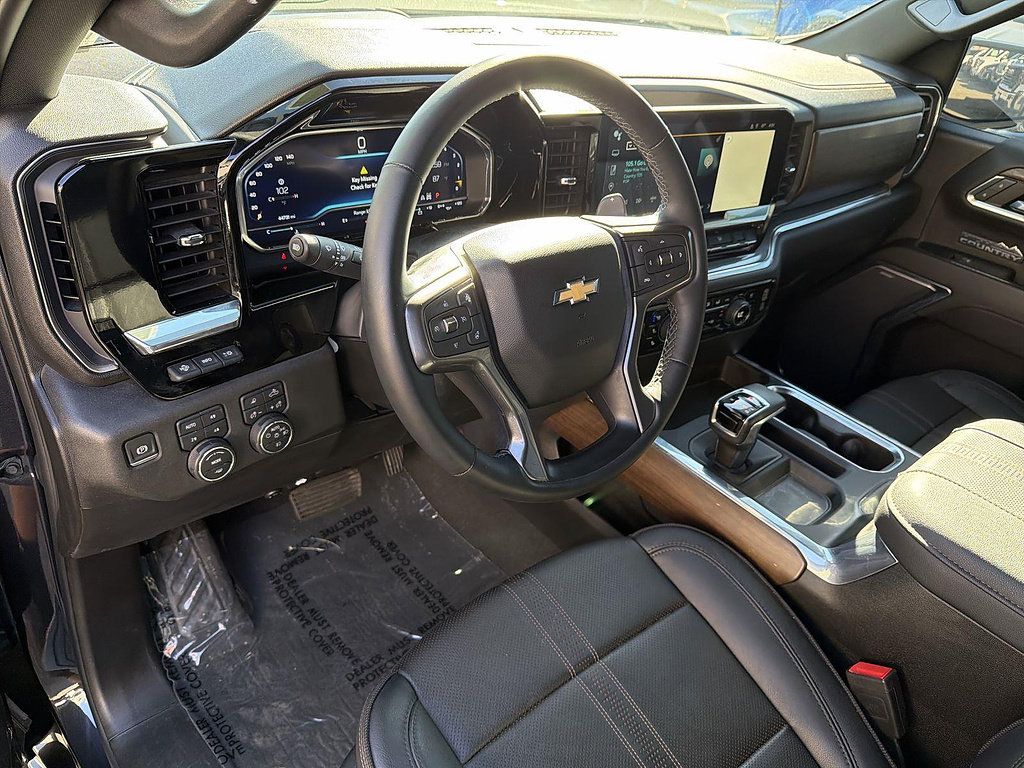 Used 2023 Chevrolet Silverado 1500 High Country w/ Technology Package AWD/4WD image 9