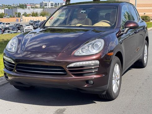 Used 2014 Porsche Cayenne AWD/4WD image 3