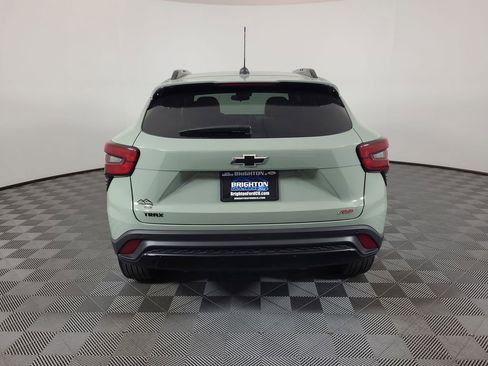 Used 2024 Chevrolet Trax RS w/ Driver Confidence Package FWD image 4