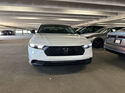 Used 2025 Honda Accord SE image 2