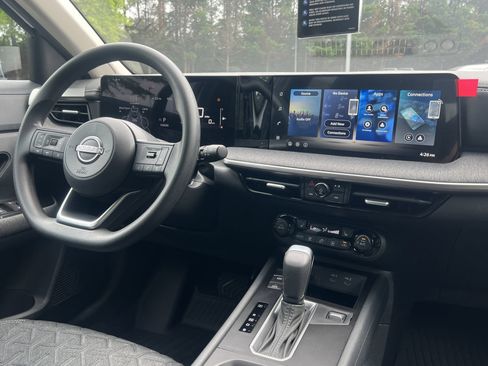 New 2026 Nissan Kicks SV FWD image 3