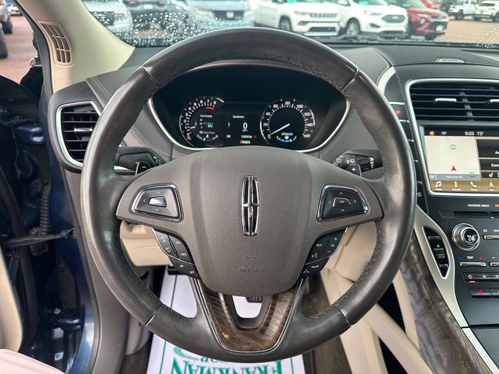 Used 2017 Lincoln MKX Select w/ Select Plus Package AWD/4WD image 15