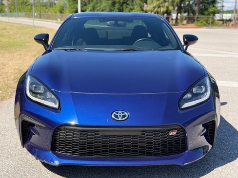 Used 2022 Toyota GR86 RWD image 8
