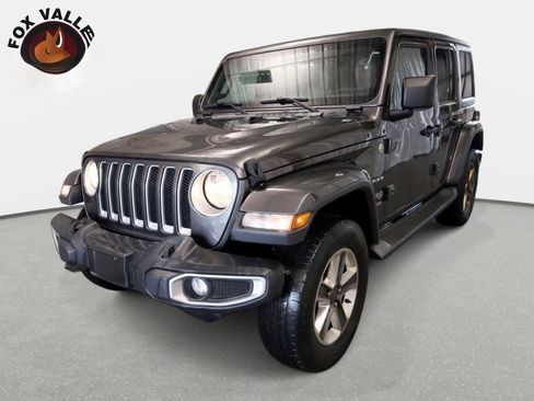 Used 2019 Jeep Wrangler Unlimited Sahara image 2